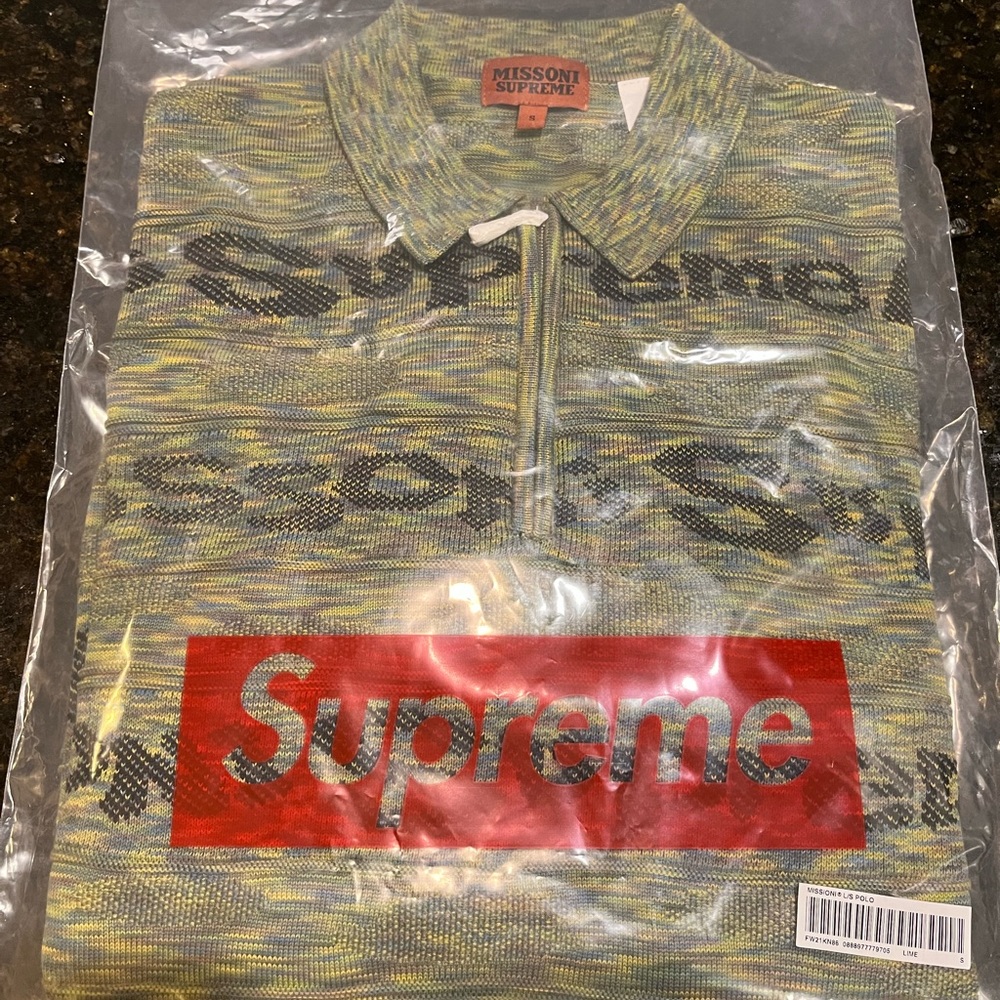 Missoni + Supreme Collab      Beautiful olive top